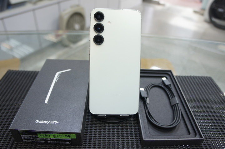 9成新 Samsung Galaxy S25+ 12G/512GB 神腦公司貨 1年保固
