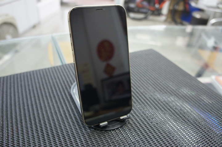 iphone 12 pro max 256GB 台灣公司貨盒裝金色,原廠電池健康度83%