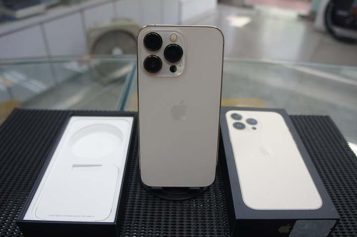 iphone 13 pro 128GB 台灣公司貨盒裝 金色