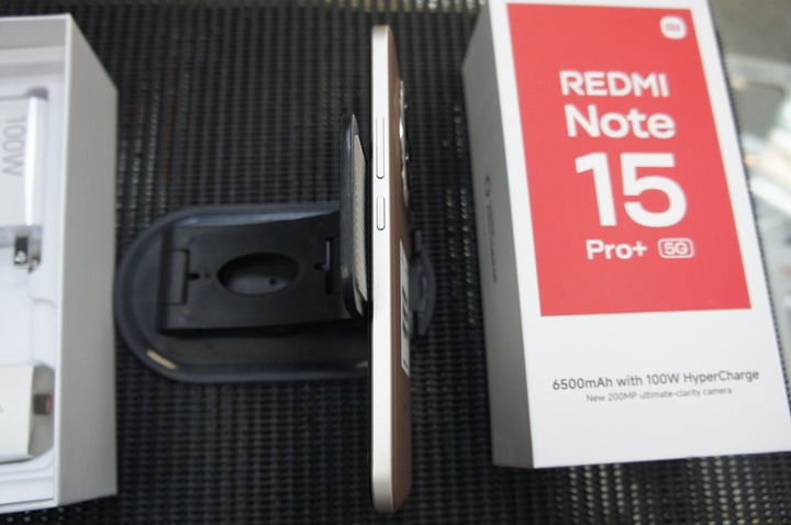 近全新 小米 REDMI Note 15 Pro+ 5G (12GB/512GB) 台灣公司貨 6500mah大電量電池