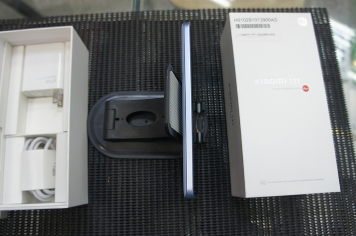 近全新 小米 Xiaomi 13T 12G/256G 台灣大哥大公司貨 萊卡3鏡頭相機