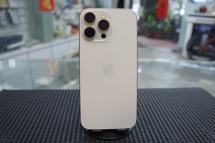 保固期內 IPHONE 16 PRO MAX 256GB 原廠公司貨 電池健康度100%