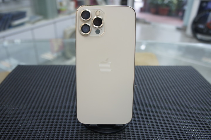 iphone 12 pro max 256GB 台灣公司貨盒裝金色,原廠電池健康度83%