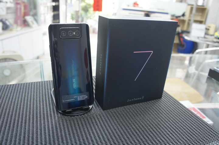 ASUS ZenFone 7 6G/128GB ZS670KS 台灣公司貨盒裝 可通話錄音