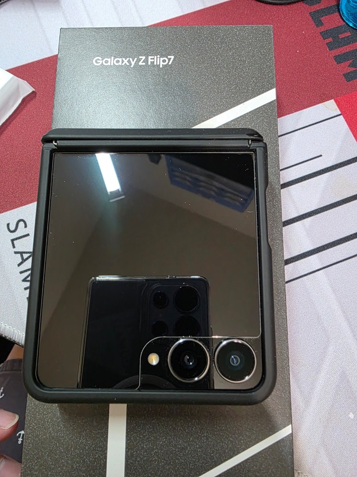 三星 z flip 7 256g 黑