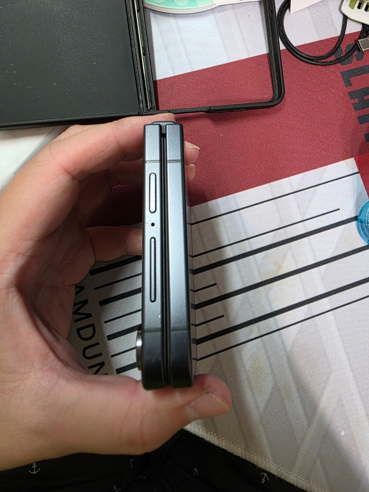 三星 z flip 7 256g 黑