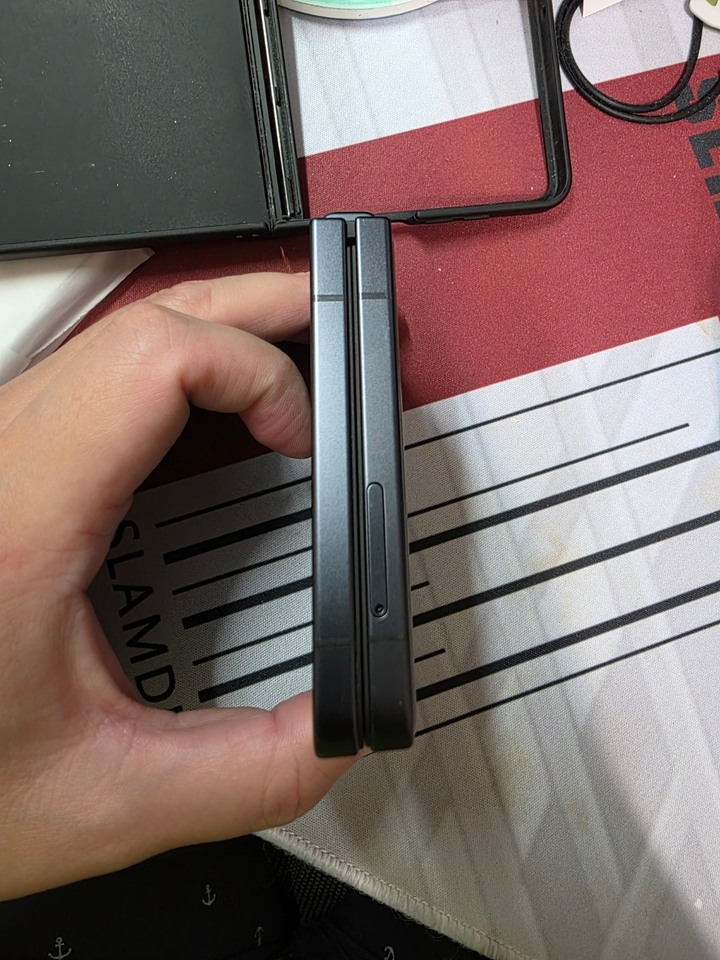 三星 z flip 7 256g 黑