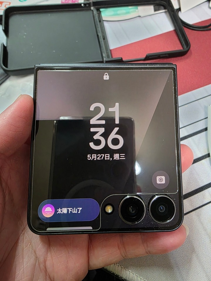三星 z flip 7 256g 黑