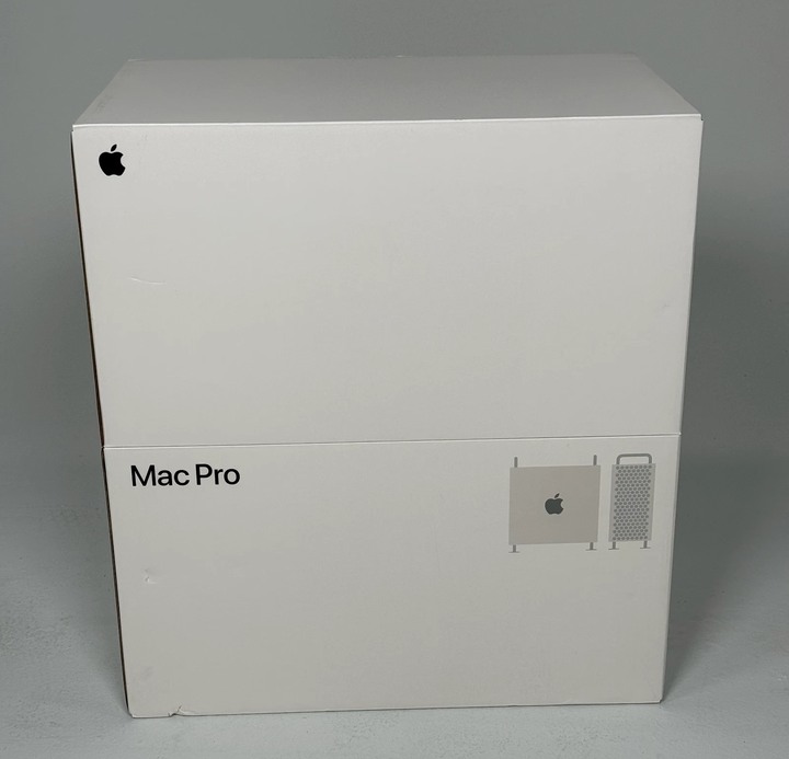 2022 Apple Mac Pro塔式工作站、16 核、580X-8GB獨顯、96GB RAM、2TB SSD + 2TB SSD、PCIe 硬碟擴展座、黑色數字鍵盤+黑色滑鼠、原廠紙箱