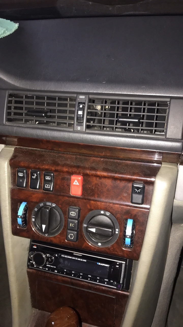 Benz W124 E220 - 空調控制閥 A1248001378