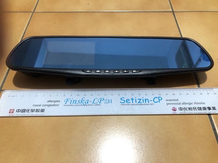 無廠牌型號後照鏡型行車記錄器