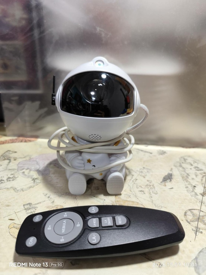 【免運費含贈品】太空人星雲投影燈、靜電離子球【誠可議】