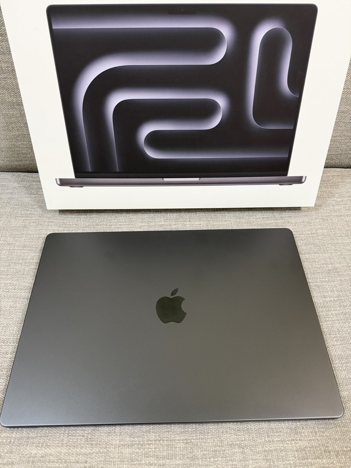 Apple MacBook Pro 16 吋 M4 MAX 太空黑 16 核CPU 40 核GPU 64GB 記憶體 1TB SSD