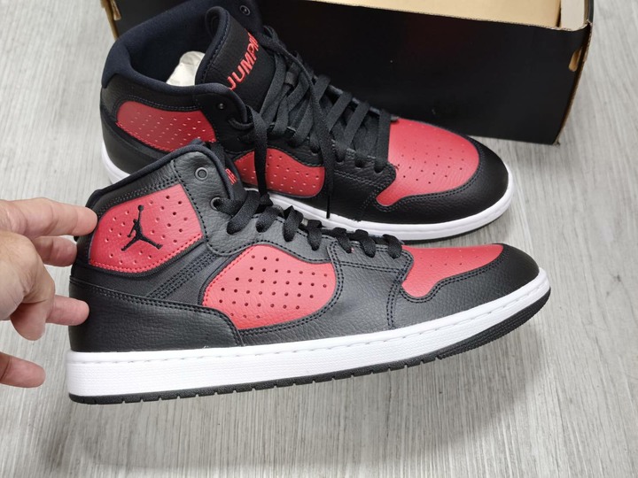 全新 nike air jordan 1 AR3762-006 經典紅黑配 Jump Man