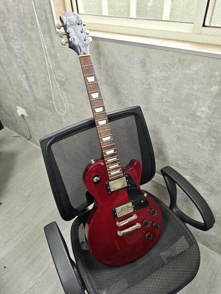 電吉他 Epiphone les paul studio ,Gibson Les Paul Studio 酒紅色Wine Red