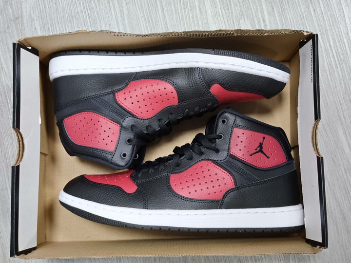 全新 nike air jordan 1 AR3762-006 經典紅黑配 Jump Man
