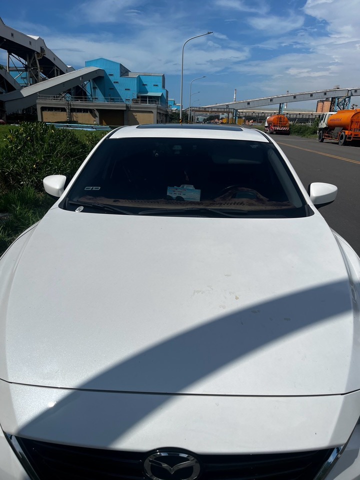 2015/11年底車 Mazda3 2.0 4D 一手車主自售(可議價)