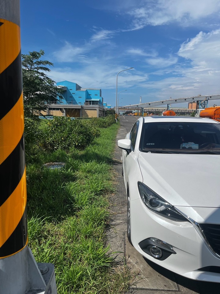 2015/11年底車 Mazda3 2.0 4D 一手車主自售(可議價)