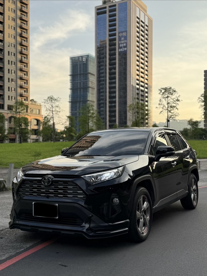 售Rav4汽油版2.0 旗艦（精裝影音）