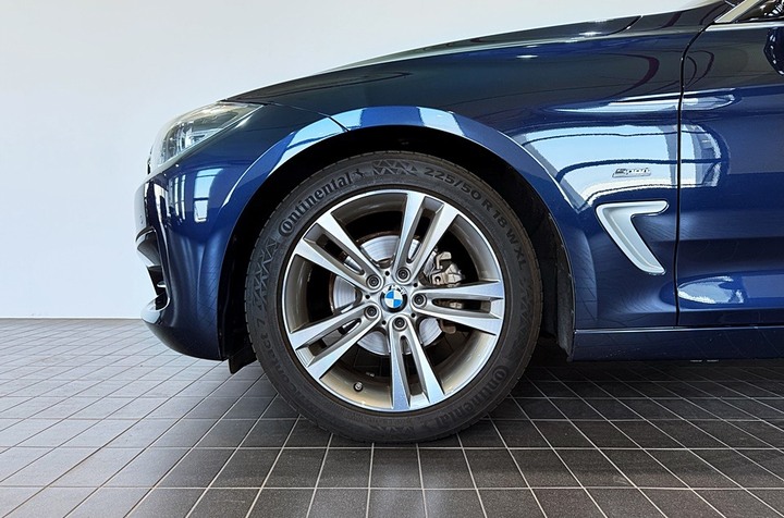 BMW 320i GT