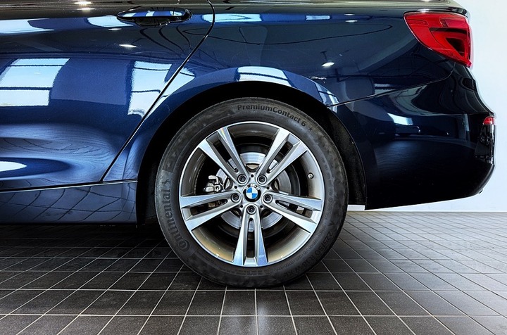 BMW 320i GT