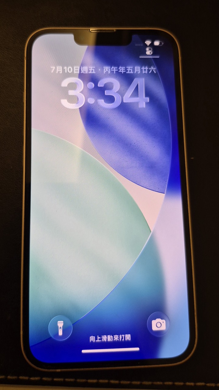 iphone13 (128G)粉色，原廠盒裝 外觀漂亮，九成新，功能正常(僅面交)