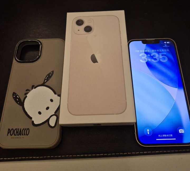 iphone13 (128G)粉色，原廠盒裝 外觀漂亮，九成新，功能正常(僅面交)