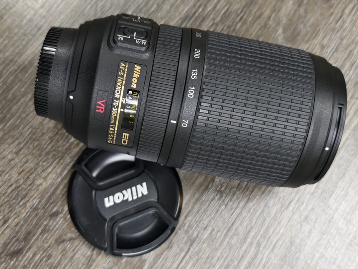 NIKON AF-S 70-300mm F4.5-5.6G VR ED