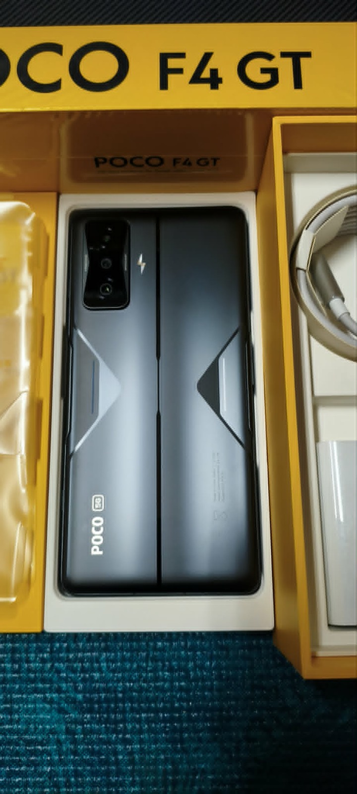 售 9.9成新 POCO F4 GT 12+256 黑 (原廠保固中) 