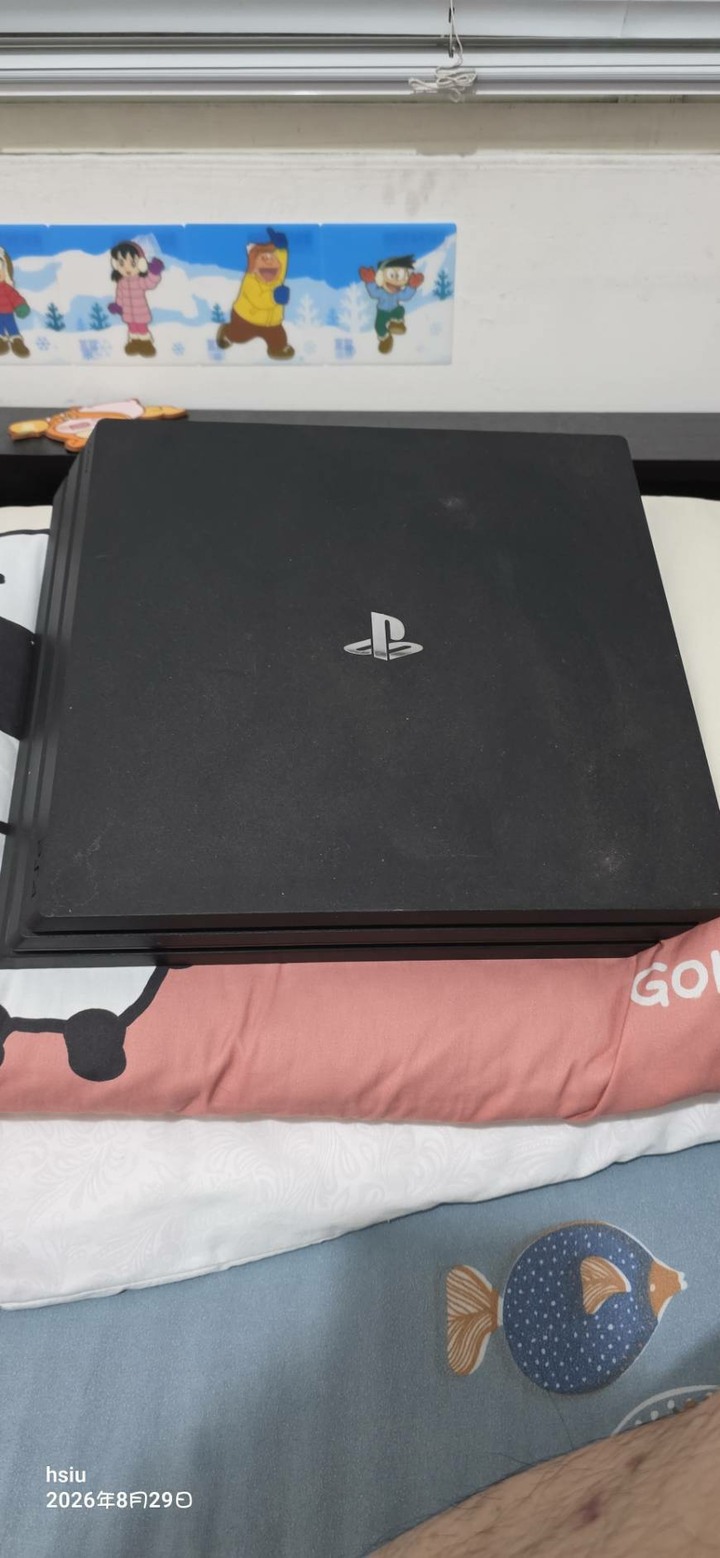 PS4 pro 便宜賣2500元帶走