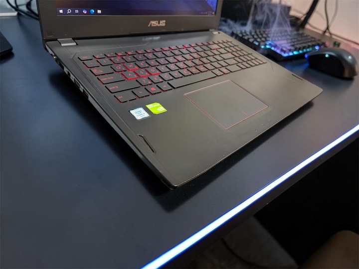 Asus獨顯遊戲筆電【i7-6700HQ｜8~16GB｜GTX 1060｜1TB｜15.6吋螢幕】華碩