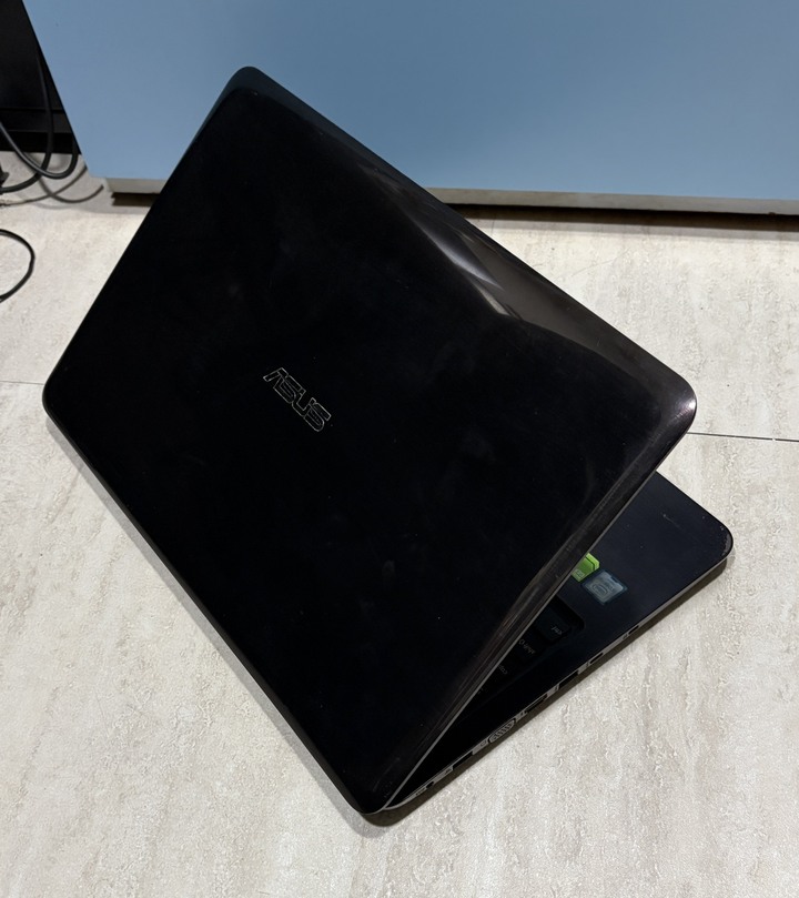 ASUS華碩高效能筆電 i5-6200U｜4~12G｜NV 940M 2G｜120~960G SSD｜15.6吋
