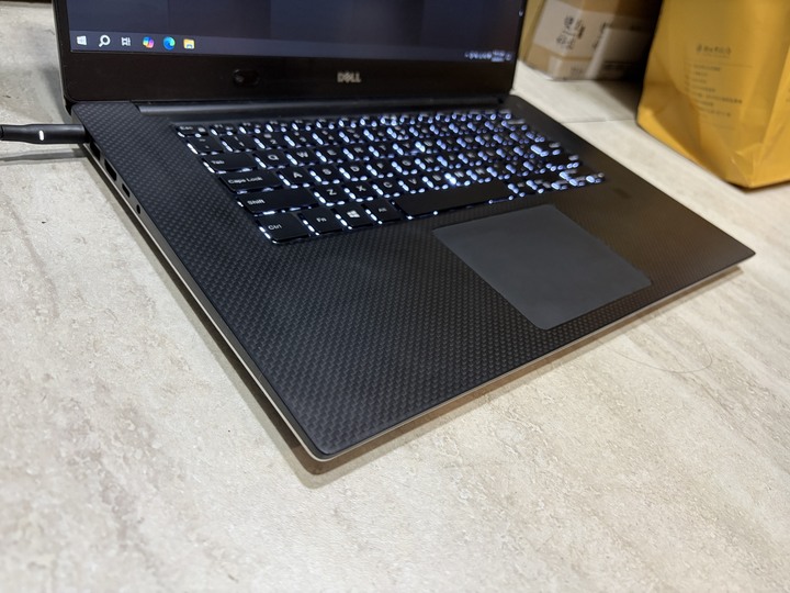 Dell XPS 15遊戲筆電｜i7-7700HQ｜GTX 1050｜8~32GB｜120~960GB｜15.6吋｜戴爾 (非微星 華碩 宏碁)