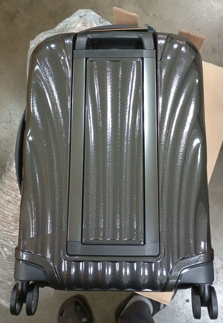 Samsonite 新秀麗 20吋 C-LITE 強韌輕量Curv可擴充 登機箱 行李箱 貝殼箱 (黑色)