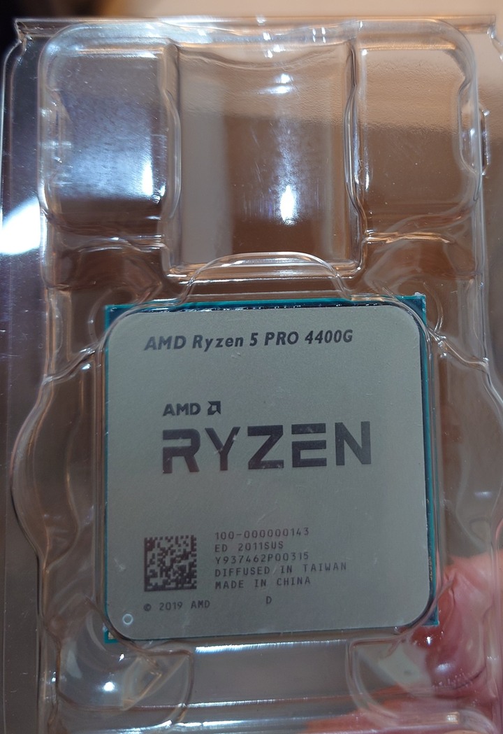 AMD R5 4400G 處理器