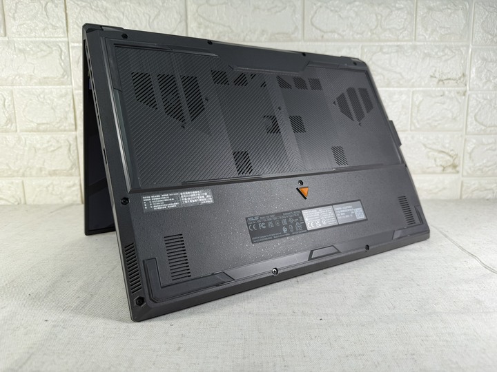 ASUS FA507NU 15吋電競 R5-7535HS/16G/512G SSD/RTX4050 保固中