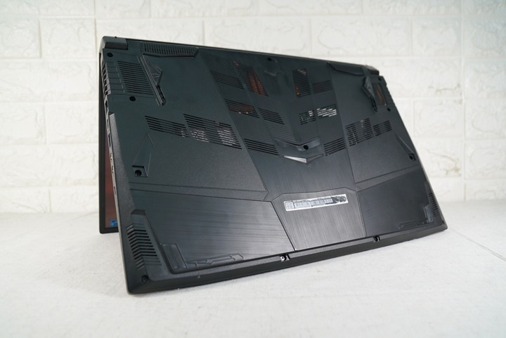 MSI GF75 10SCSR-483TW 電競 i7-10750H/8G/1T+512SSD/GTX1650Ti