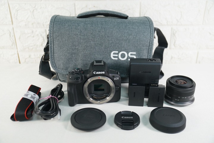Canon EOS R50+RF-S 18-45mm F4.5-6.3 IS STM 快門小於1000 公司貨