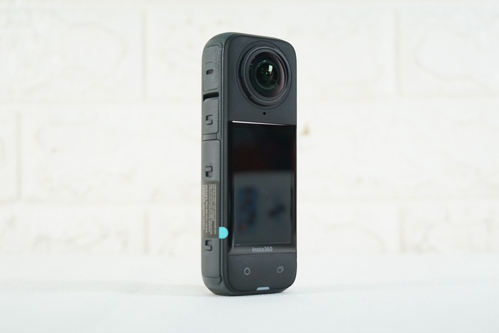 Insta360 X4 8K全景運動相機+1原電+自拍桿