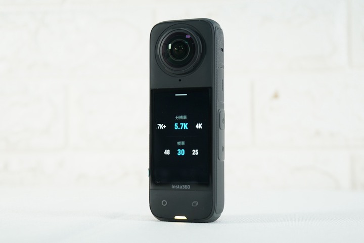 Insta360 X4 8K全景運動相機+1原電+自拍桿
