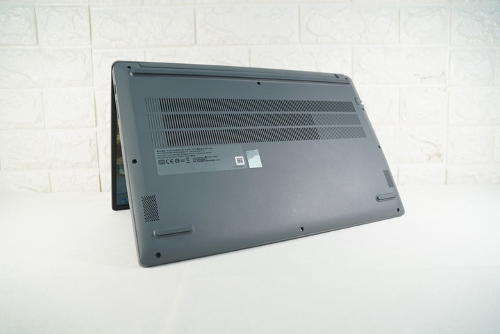Lenovo LOQ 15IAX9E 15吋AI電競 i5-12450HX/12G/512G SSD/RTX2050