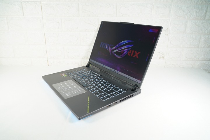 ASUS G614FR 16吋電競筆電 R9-9955HX/16G/1T SSD/RTX5070Ti 保固中