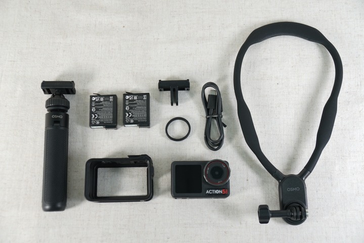 DJI Osmo Action 5 Pro 旅拍套裝 運動相機+掛脖支架+自拍桿+2原電