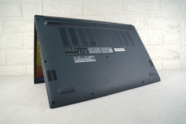 ASUS X1504VA 15吋效能筆電 i5-1334U/8G/512G SSD 保固中