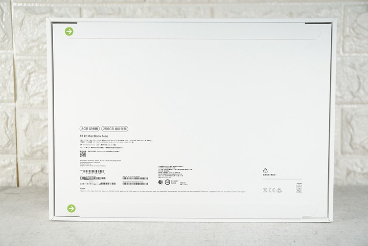 Apple MacBook Neo 13吋 A18 Pro/8G/256G 胭粉色 全新未拆