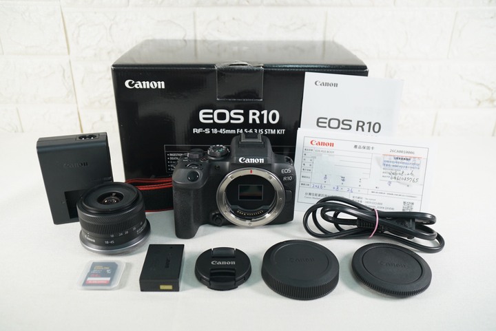 Canon EOS R10+RF-S 18-45mm F4.5-6.3 IS STM 快門小於1000 公司貨保固中
