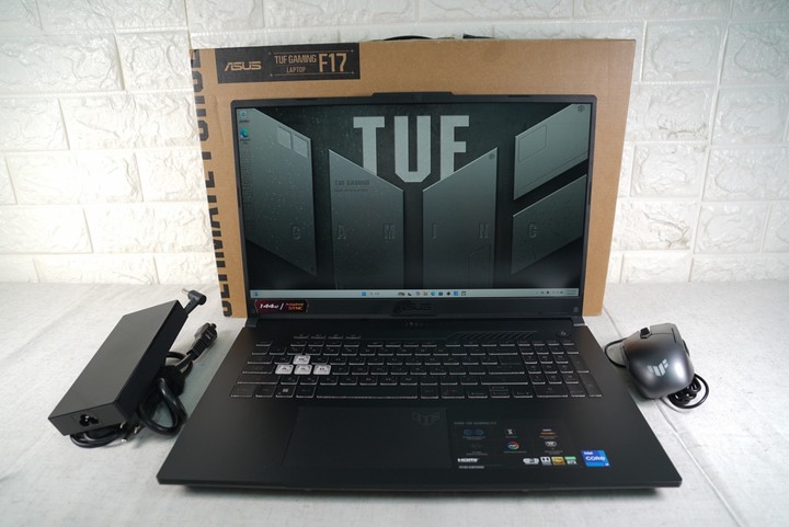 ASUS FX707ZE 17吋電競筆電 i7-12700H/8G/512G SSD/RTX3050Ti