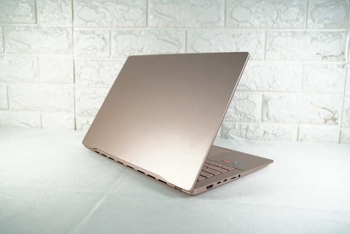 ASUS M5406NA 14吋OLED筆電 R5-7535HS/16G/512G SSD 保固中