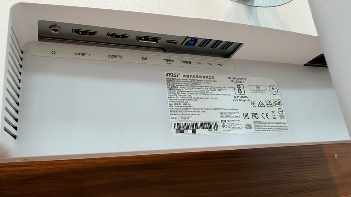 MSI Modern MD272UPHW 27吋平面美型螢幕 IPS 4K UHD 60Hz 白色 保固中