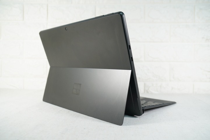 Microsoft Surface Pro 11 OLED觸控 Snapdragon X ELITE//16G/512G 保固中